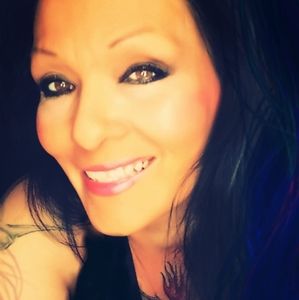 Meet your Posher, Sissy